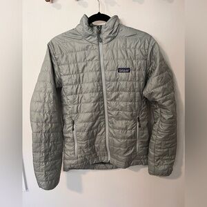 Patagonia Men's Light Gray Puffer Jacket
